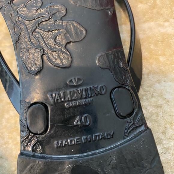Valentino Rubber Rockstud thong sandal - Picture 9 of 11